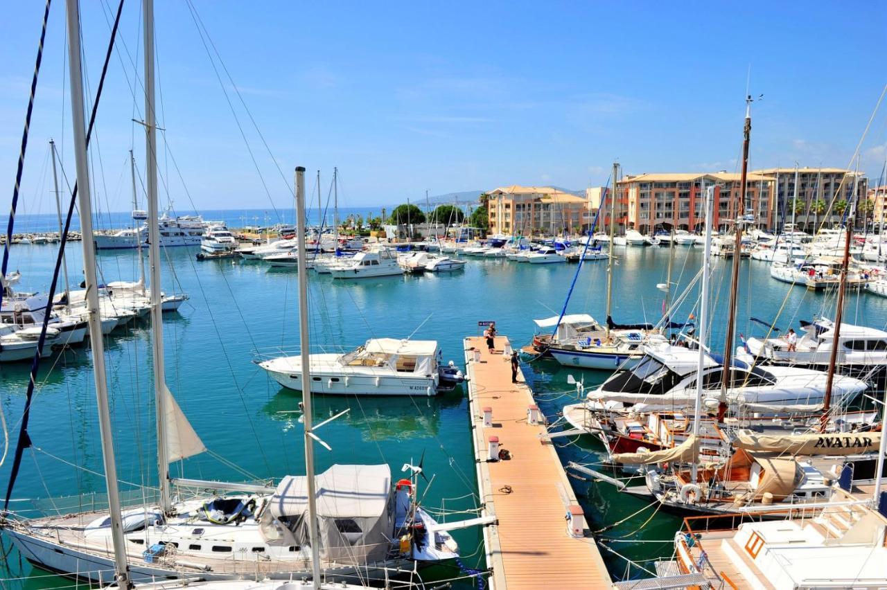 Hôtel Miléade Méditerranée - Port-Fréjus Esterno foto