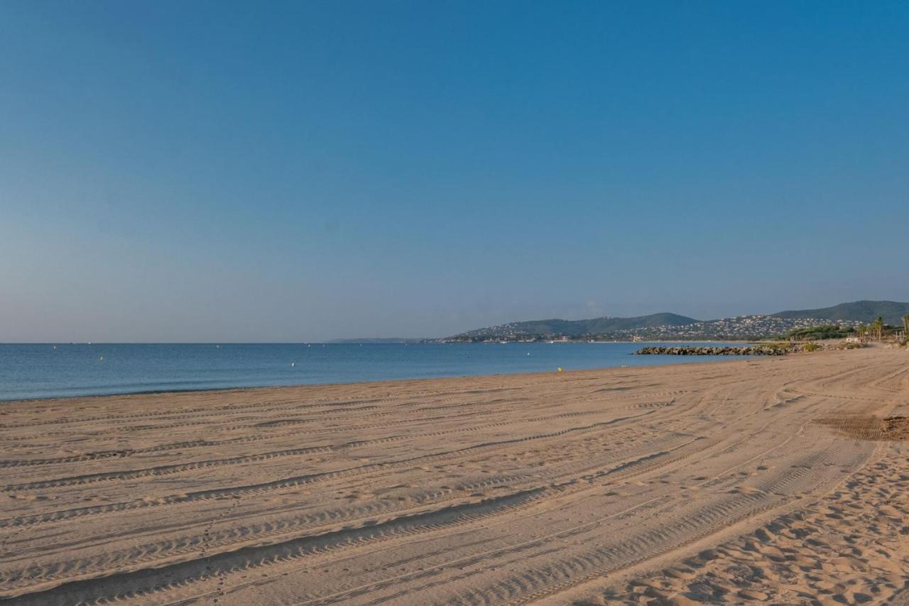 Hôtel Miléade Méditerranée - Port-Fréjus Esterno foto